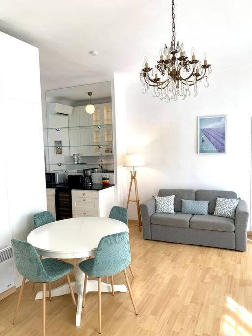 Appartement Saint Philippe - T3 Terrasse Pres De La *